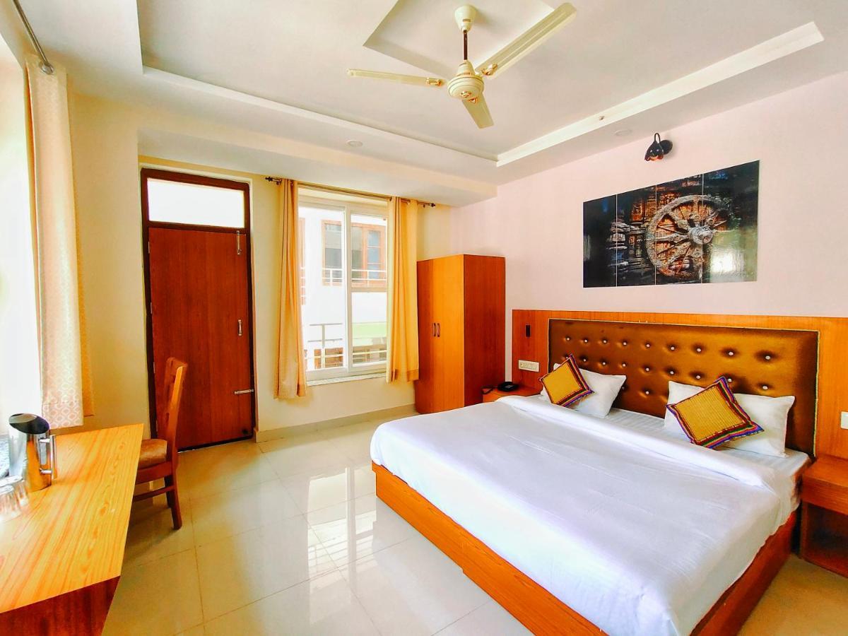 Karwaan Hostel Ришикеш Экстерьер фото
