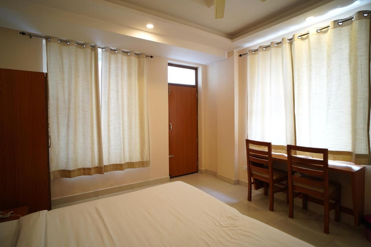 Karwaan Hostel Ришикеш Экстерьер фото