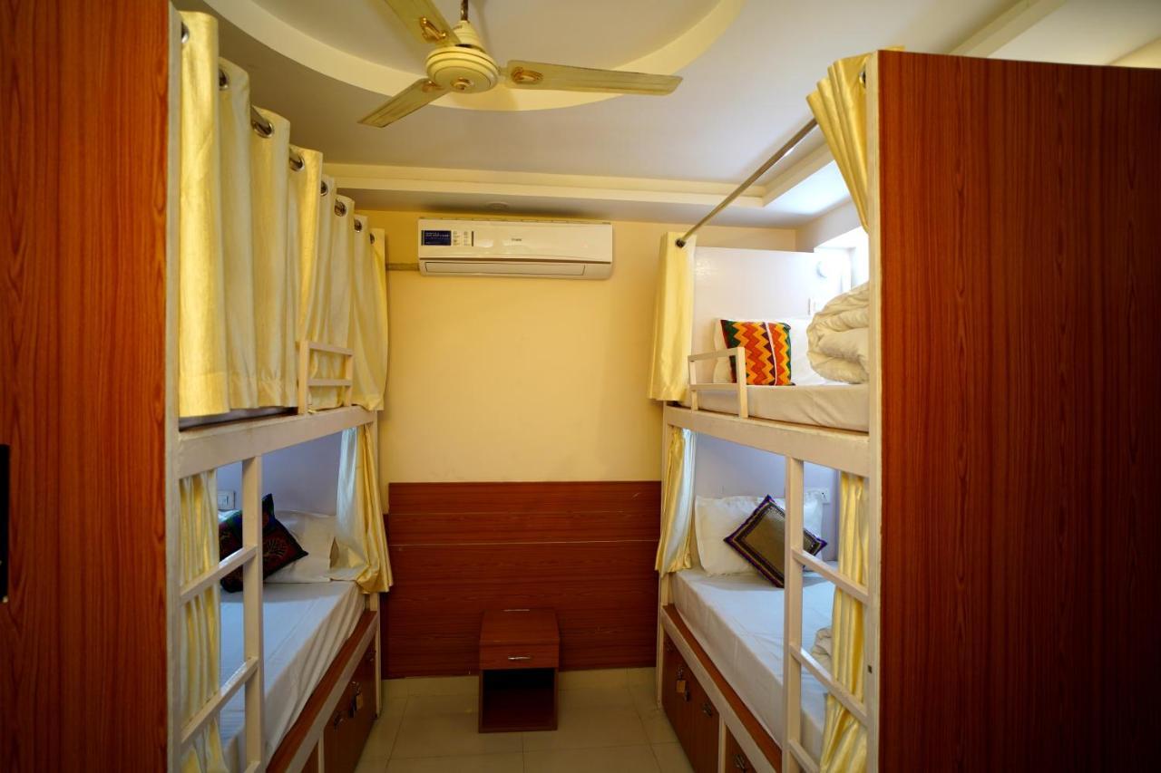 Karwaan Hostel Ришикеш Экстерьер фото