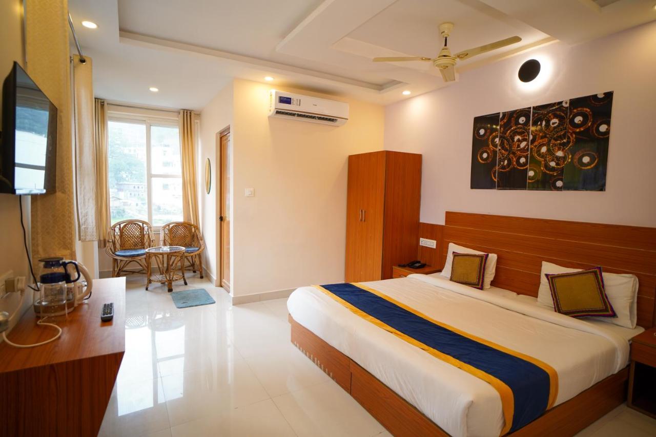 Karwaan Hostel Ришикеш Экстерьер фото
